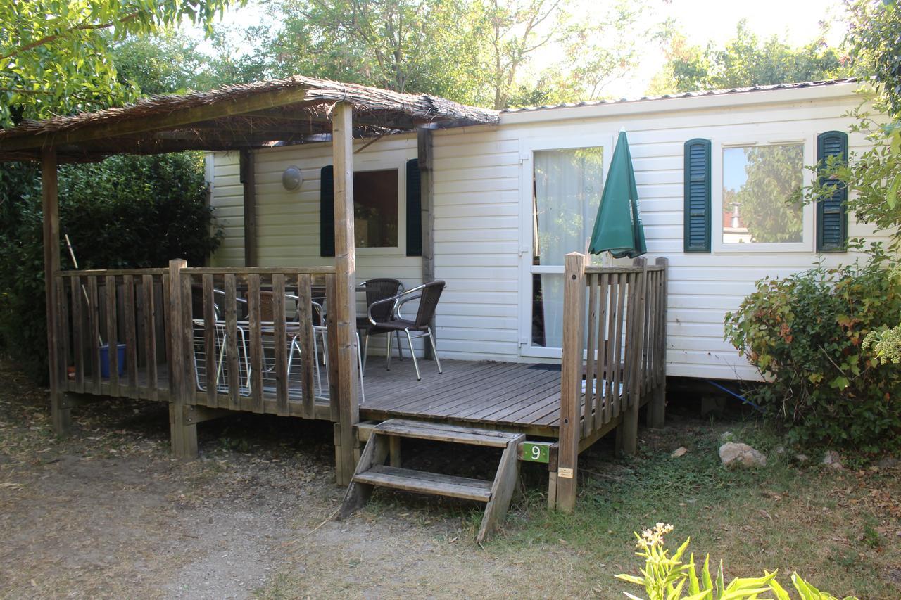 Camping Forcalquier Les Routes De Provence Hotel Exterior photo